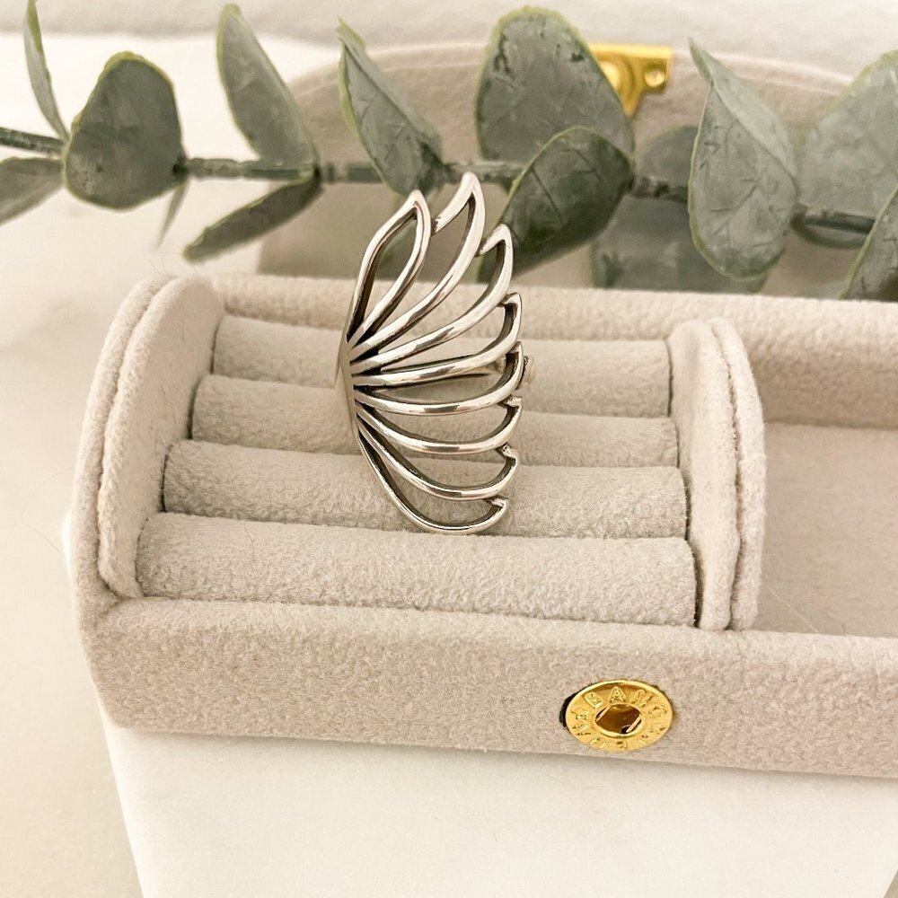 925 Sterling Silver Large Butterfly Wings Ring Chunky Bold Statement Ring - Picture 3 of 7
